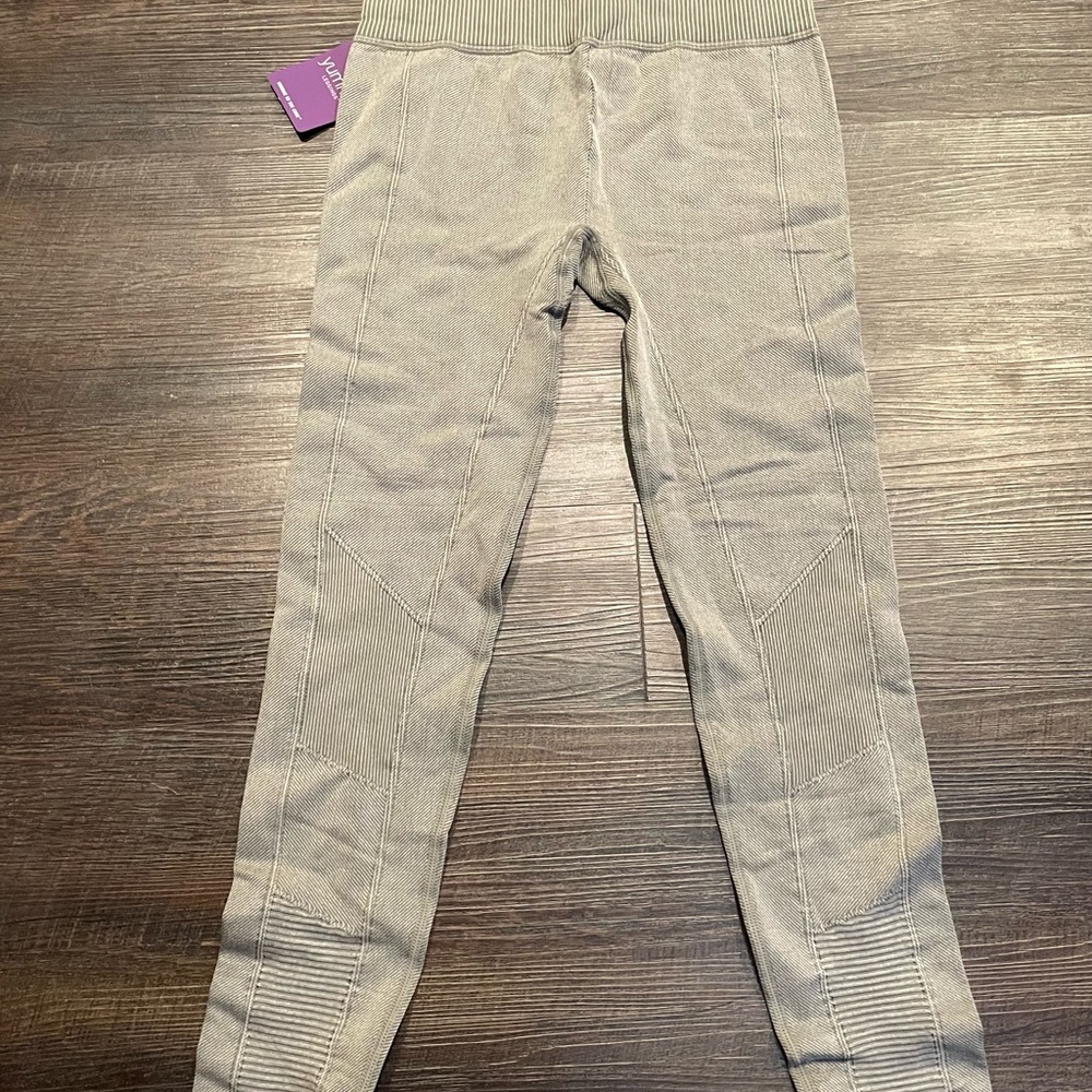 Yummie Moto Washed Seamless Skimmer Legging, Fatigue Green US Sm/Med NWT - Picture 7 of 7